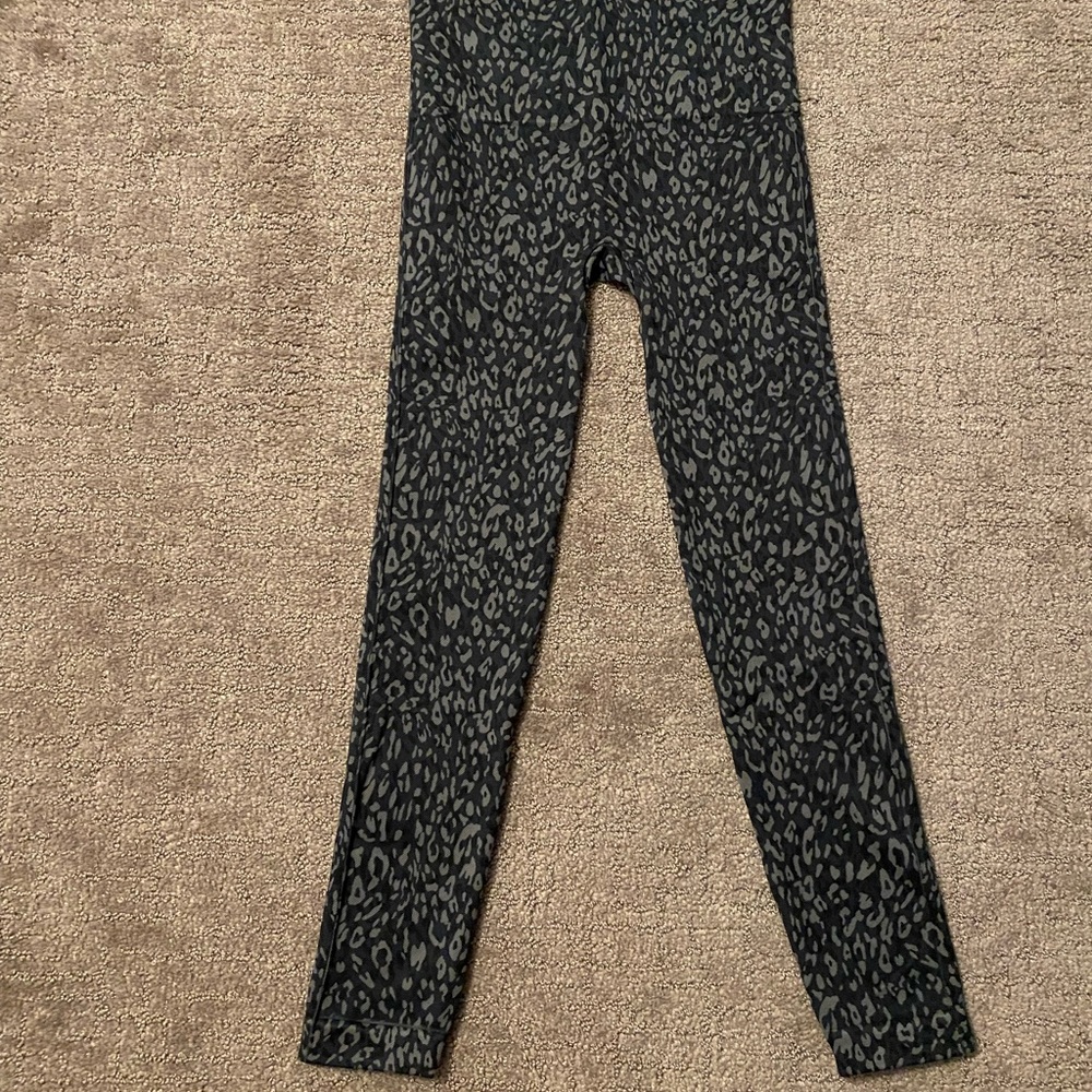 Spanx seamless leopard print leggings